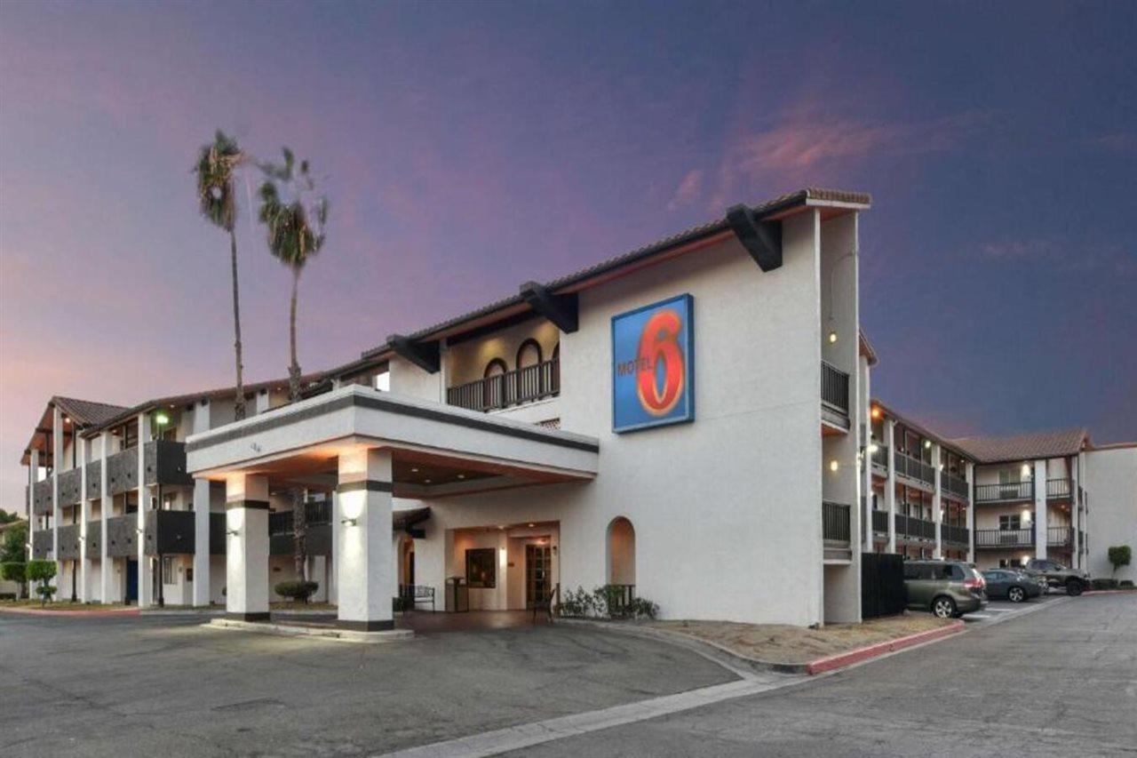 Motel 6 Ontario Ca Convention Center Airport Exterior photo